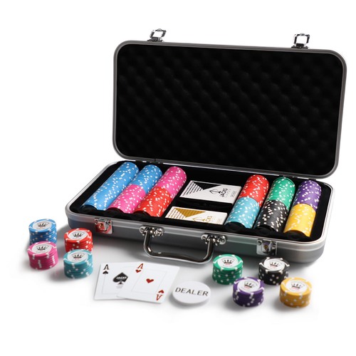 Crown Millions 300 Chip Silver Case Set